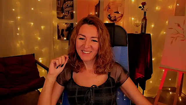 Snapshot of DonnaSmitth chatting on 27, 10, 2025 DonnaSmitth online show from 27, 10, 2025