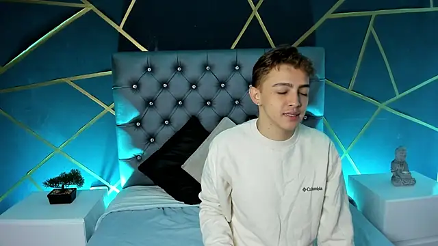 Lian Miller1  online show from 9, 10, 2025