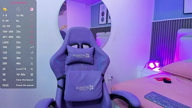 Snapshot of liz__cute chatting on 9, 10, 2025 liz cute online show from 9, 10, 2025