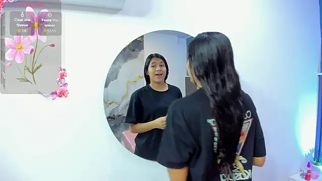 Snapshot of liz__cute chatting on 21, 11, 2025 liz cute online show from 21, 11, 2025