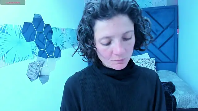 Valery More   online show from 15, 12, 2025