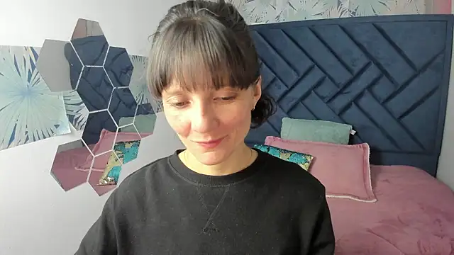 Valery More   online show from 22, 2, 2026