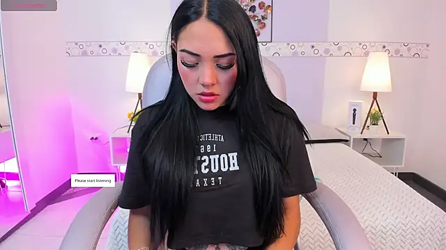 Snapshot of AndreaG_ chatting on 20, 11, 2025 AndreaG online show from 20, 11, 2025