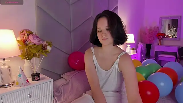 Snapshot of Violet_Ferguson chatting on 4, 10, 2025 Violet Ferguson online show from 4, 10, 2025