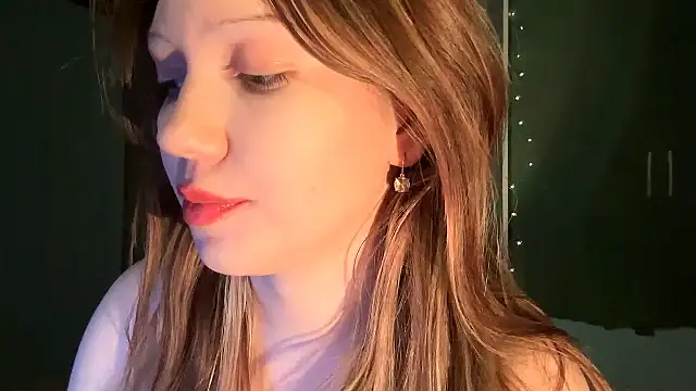 EmiIyKitty online show from 27, 10, 2025