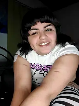 Snapshot of crucifxcked chatting on 5, 10, 2025 crucifxcked online show from 5, 10, 2025