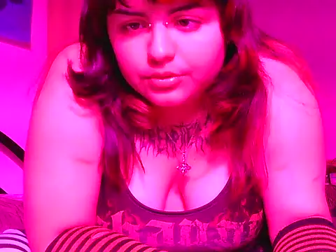 Snapshot of crucifxcked chatting on 26, 10, 2025 crucifxcked online show from 26, 10, 2025