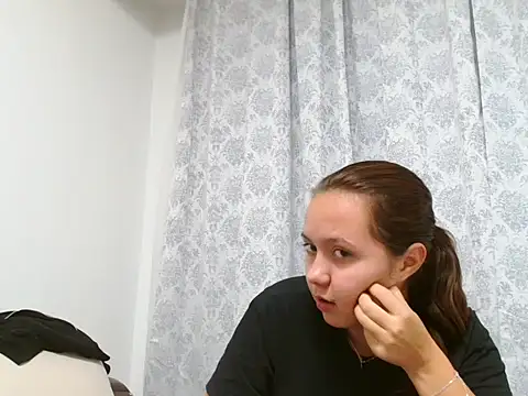 CamillaHessel online show from 3, 10, 2025