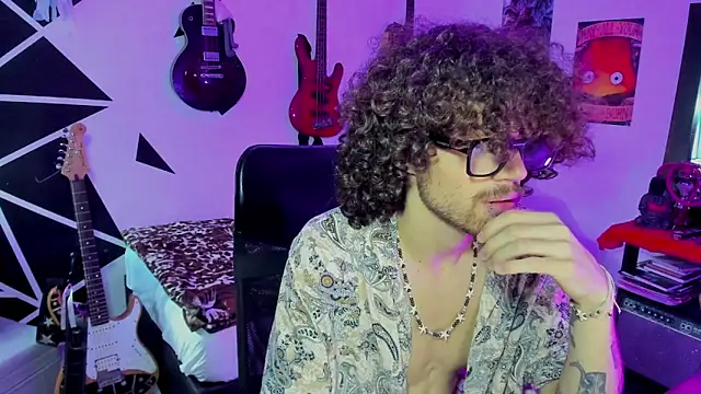 MikaelRizzzo online show from 1, 10, 2025