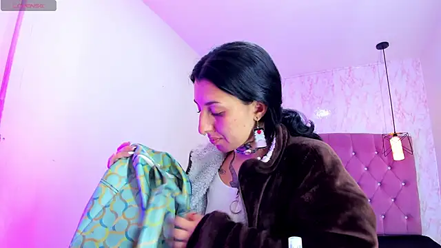 Iris  77 online show from 30, 10, 2025