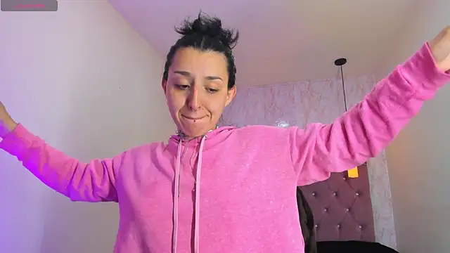 Iris  77 online show from 8, 11, 2025