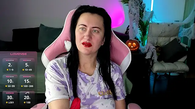 monnica vibe  online show from 20, 10, 2025