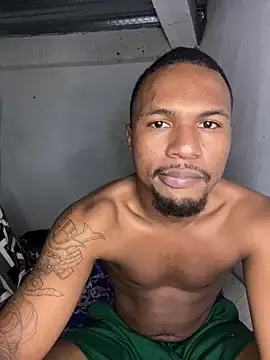 Snapshot of Colombiano-negro chatting on 21, 10, 2025 Colombiano-negro online show from 21, 10, 2025