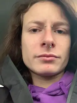 GoldenPussy1329 online show from 21, 12, 2025