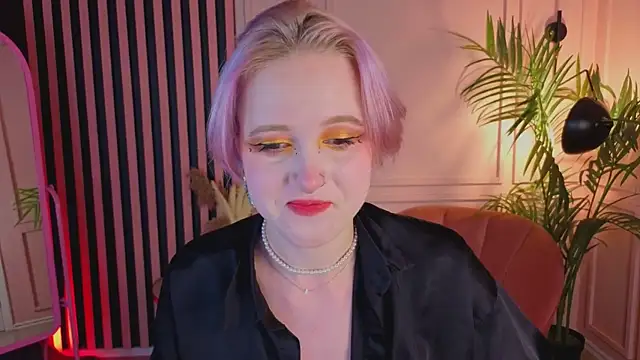 luna son online show from 22, 11, 2025