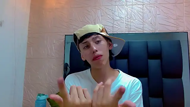 thaigo twink38 online show from 5, 12, 2025