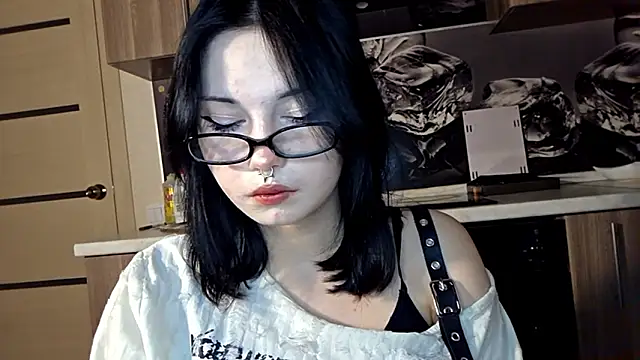 Snapshot of Beeping_Creature chatting on 15, 3, 2026 Beeping Creature online show from 15, 3, 2026