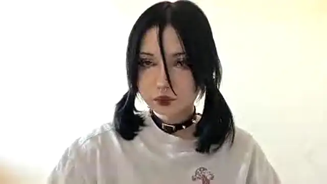 Snapshot of Beeping_Creature chatting on 22, 3, 2026 Beeping Creature online show from 22, 3, 2026