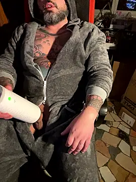 Snapshot of marcotatuatooo chatting on 8, 1, 2026 marcotatuatooo online show from 8, 1, 2026