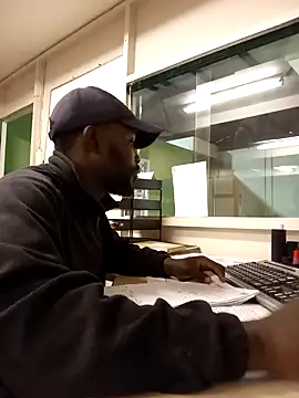 biggx33 online show from 3, 10, 2025
