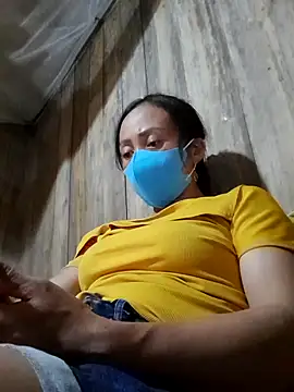 Tuyet xx online show from 9, 10, 2025