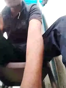 sexybobby13 online show from 13, 10, 2025