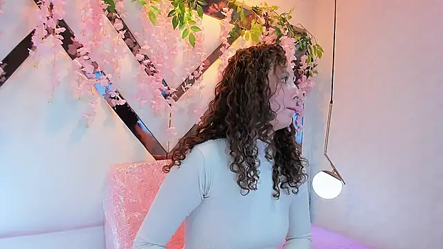 Marylinmonroy online show from 4, 10, 2025