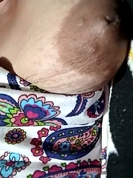 Hotmommax online show from 5, 12, 2025