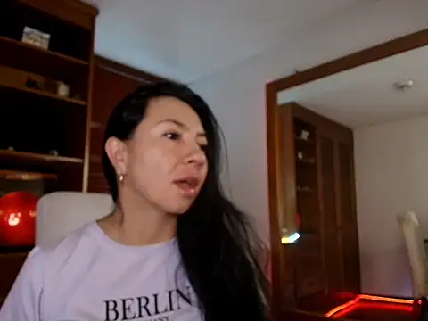 Talia  velvet online show from 22, 12, 2025