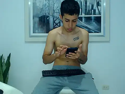 Snapshot of duvan_777 chatting on 26, 10, 2025 duvan 777 online show from 26, 10, 2025