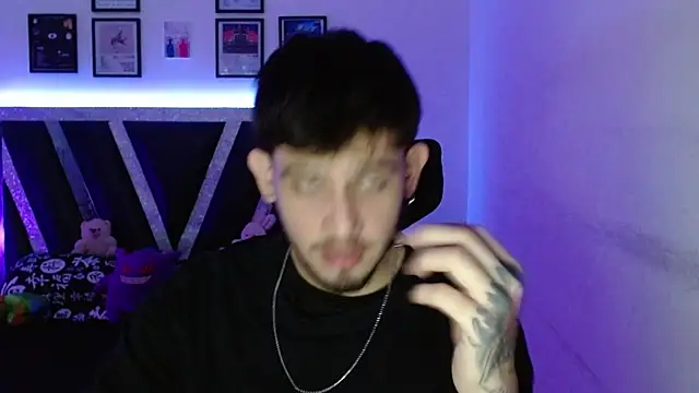 Snapshot of Sebasxxl12 chatting on 17, 10, 2025 Sebasxxl12 online show from 17, 10, 2025