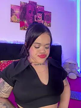 Snapshot of Sussyroxxx chatting on 15, 12, 2025 Sussyroxxx online show from 15, 12, 2025