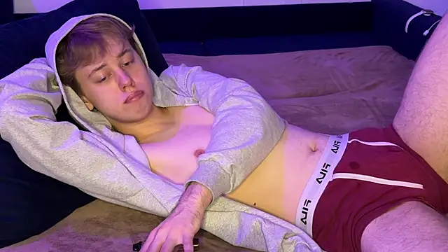  bee boy  online show from 28, 10, 2025