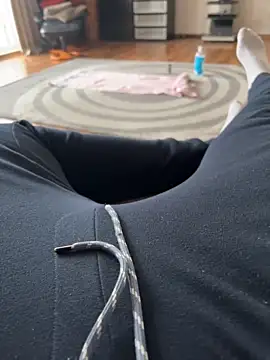 haze1233 online show from 17, 2, 2026