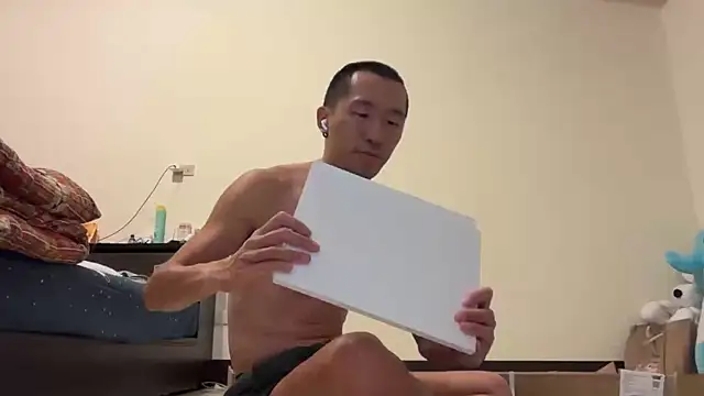 Snapshot of mrcaiziv chatting on 14, 2, 2026 mrcaiziv online show from 14, 2, 2026