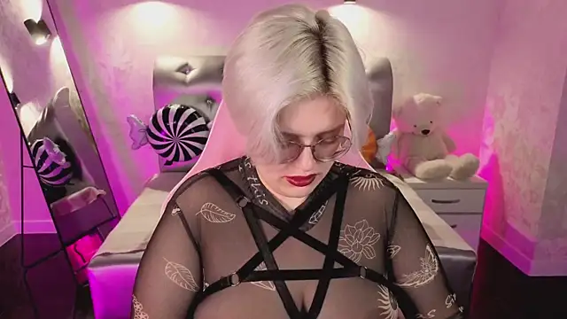 DominiqueSweetie online show from 31, 10, 2025