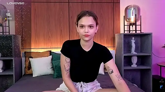 LillyLindsey online show from 28, 9, 2025