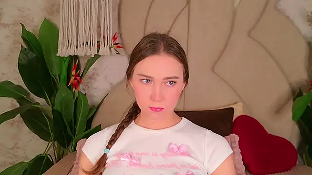 OliviaLay online show from 16, 11, 2025