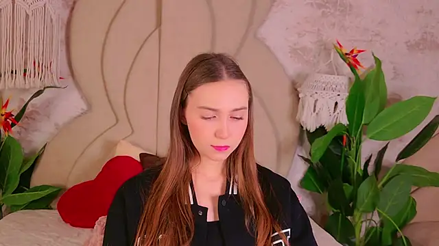 OliviaLay online show from 23, 11, 2025