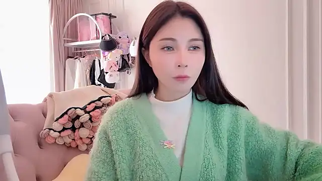 Snapshot of Titi-175 chatting on 21, 11, 2025 Titi-175 online show from 21, 11, 2025