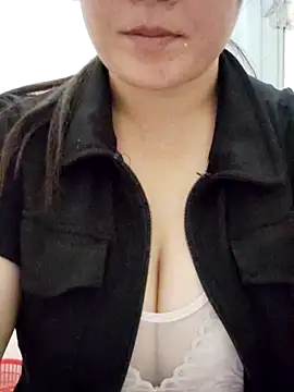 linhmiucute online show from 13, 10, 2025