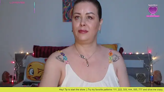 1Felicity1 online show from 27, 10, 2025