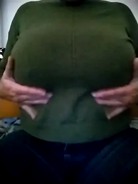 Snapshot of sexyguenda chatting on 21, 10, 2025 sexyguenda online show from 21, 10, 2025