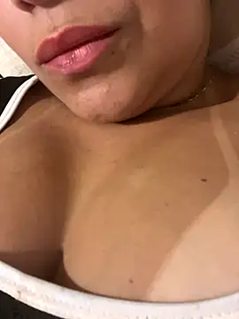 ayshabeatriz online show from 1, 10, 2025