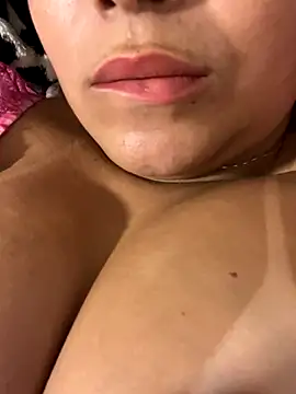 ayshabeatriz online show from 3, 10, 2025