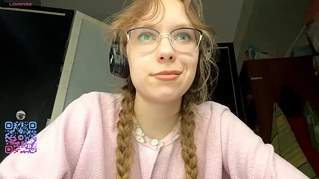 ArielleBiernacki online show from 7, 10, 2025