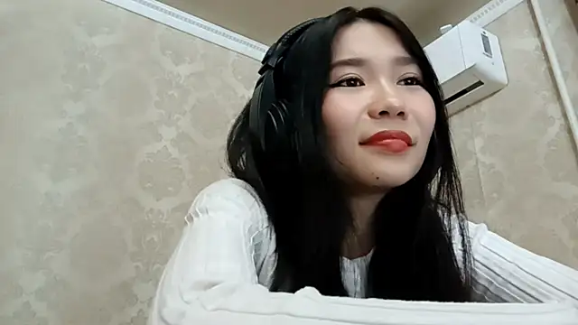 Snapshot of YukiShaapan chatting on 9, 10, 2025 YukiShaapan online show from 9, 10, 2025