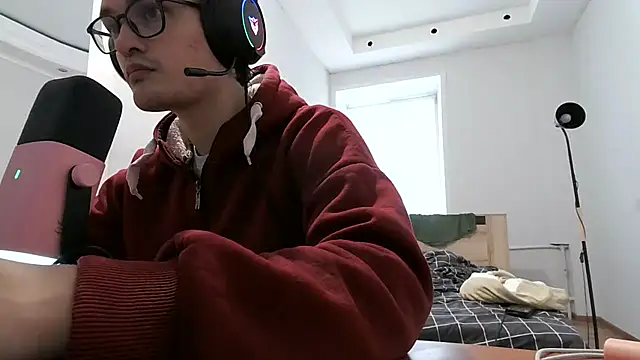 femboi8852 online show from 6, 10, 2025