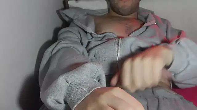 cazzo18cm3 online show from 18, 12, 2025