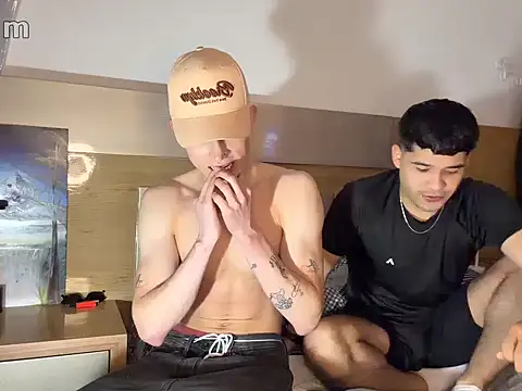 Snapshot of strongManLatino chatting on 16, 2, 2026 strongManLatino online show from 16, 2, 2026